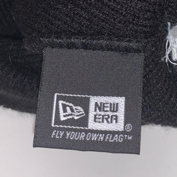 🔑 [2/$20] NEW ERA EMBROIDERED KEY LOGO BLACK POM CUFFED BEANIE TOQUE HAT 🔑 - Picture 4 of 5